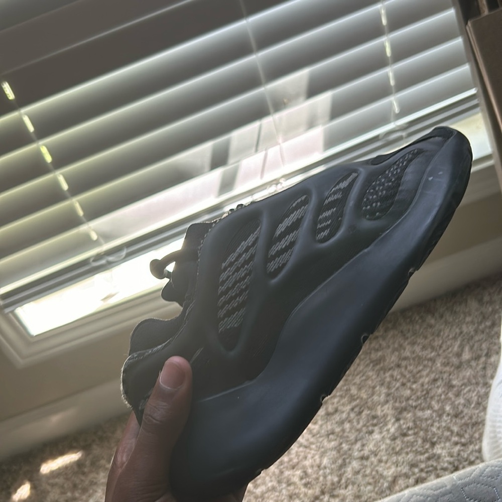 Yezzy 700 glow in the dark